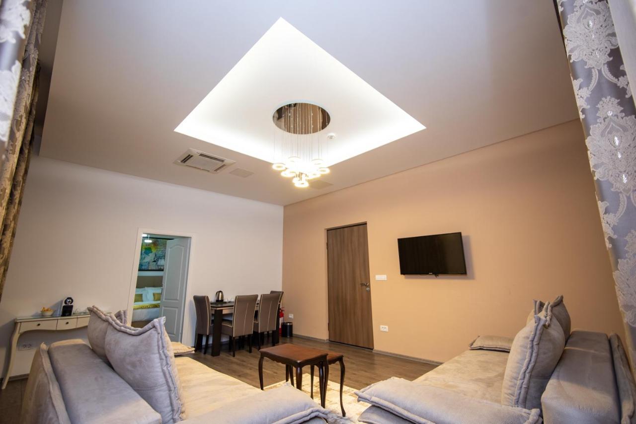 Megapolis Main Street Suites Sarajevo Extérieur photo
